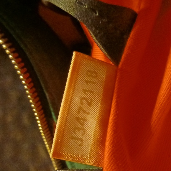 Dooney & Bourke  Leather Hobo - Picture 5 of 8